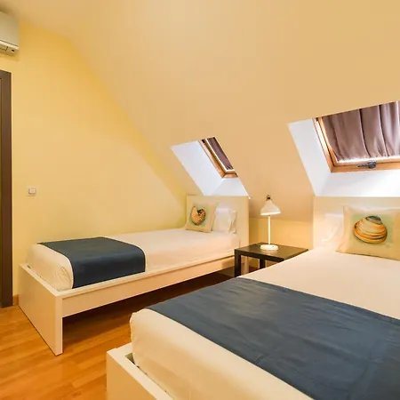 Family Avatar Duplex Near The Apartment *
